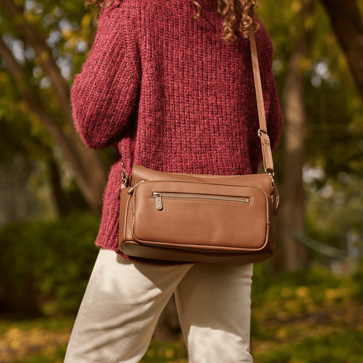 OiOi Multitasker Pram Caddy 2.0 Chestnut Vegan Leather