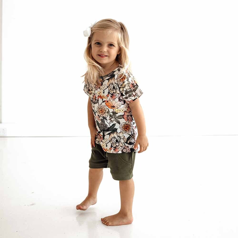 Snuggle Hunny Australiana T-Shirt