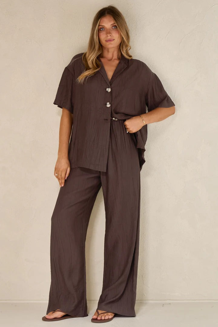 Ease Away Crinkle Shirt - Chocolate