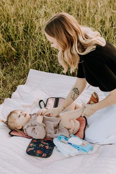 OiOi Change Mat Clutch Jungle/Cream