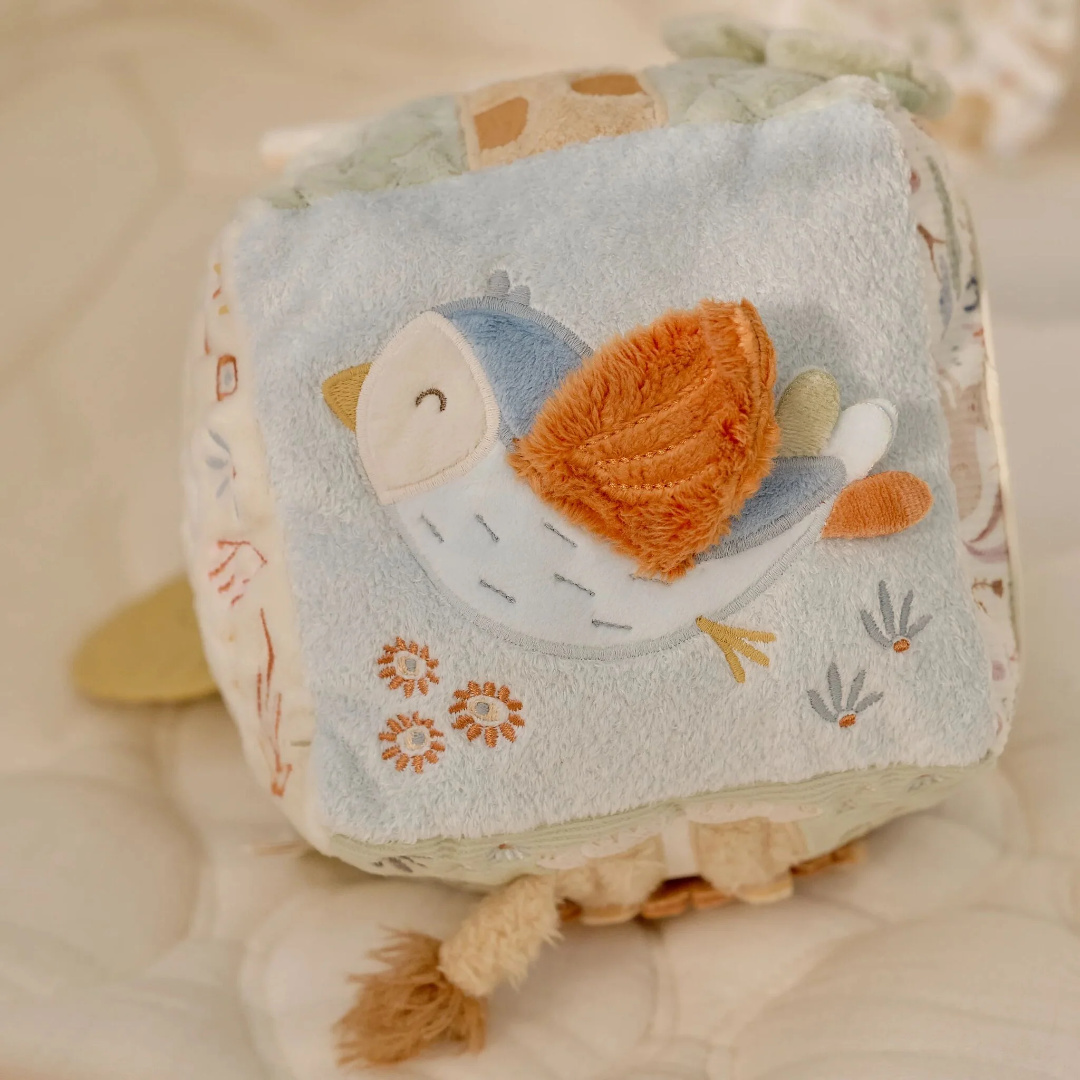 Safari Friends Soft Activity Cube