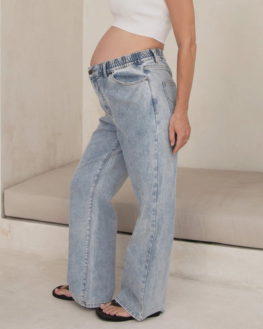 Relaxed Wide Leg Maternity Jeans Light Wash