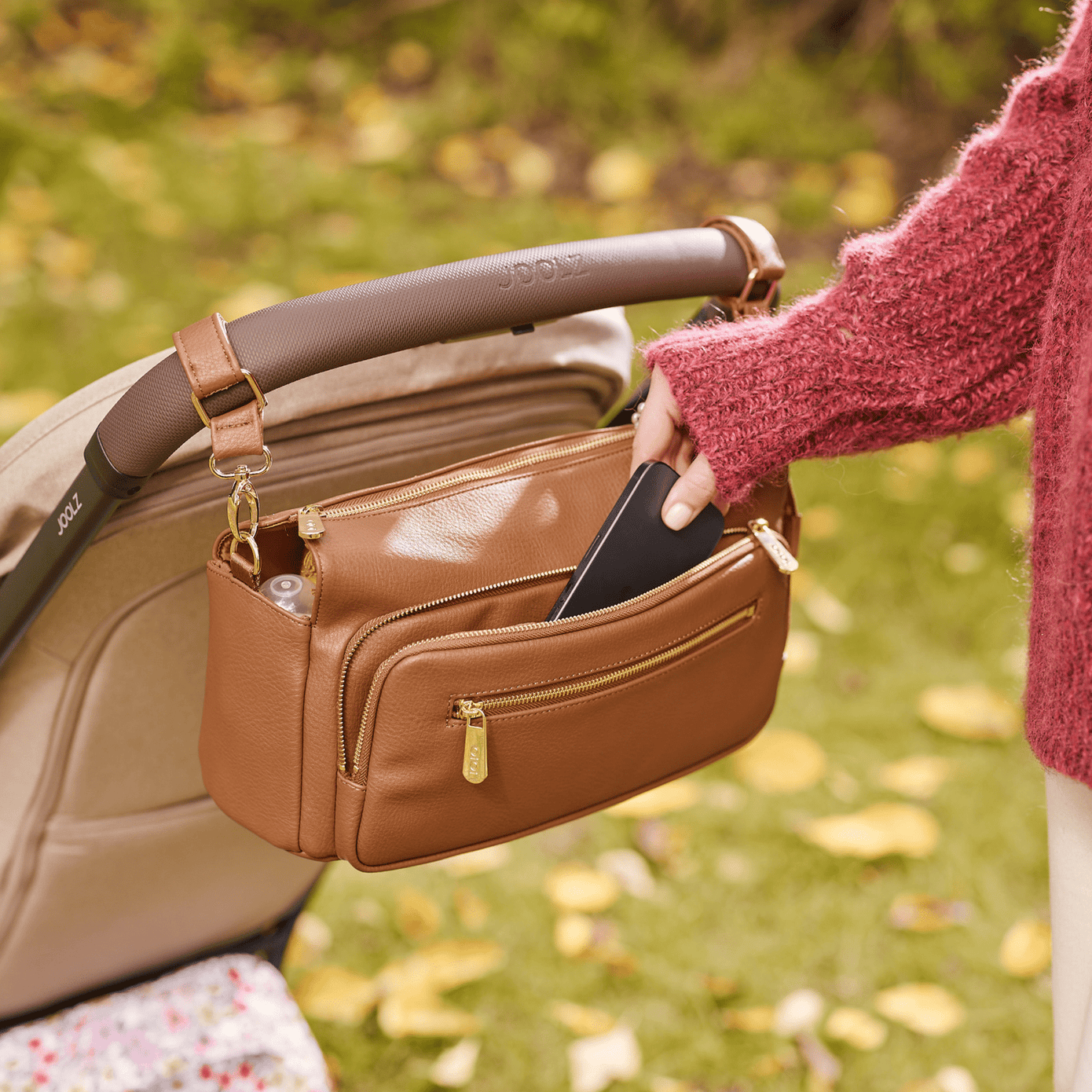 OiOi Multitasker Pram Caddy 2.0 Chestnut Vegan Leather