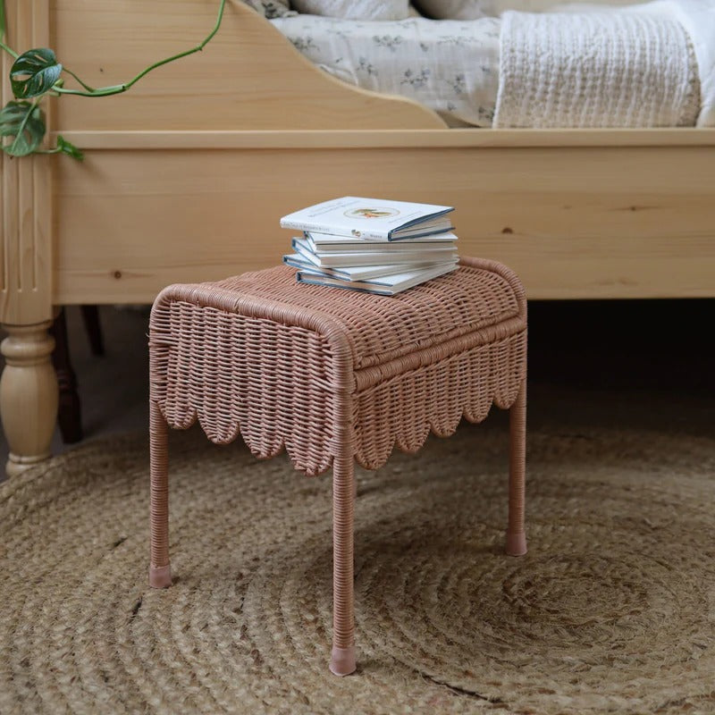 Olli Ella Petal Storie Stool Seashell Pink